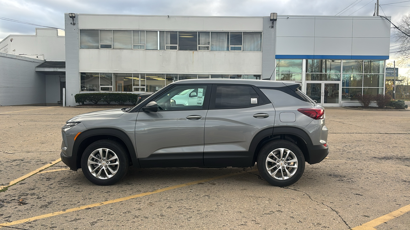 2025 Chevrolet Trailblazer LS 2