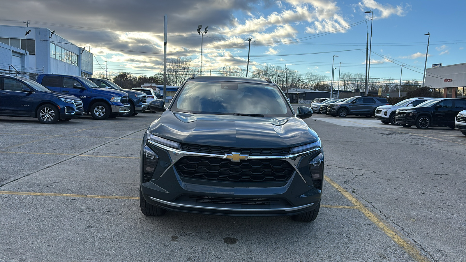 2025 Chevrolet Trax LT 8