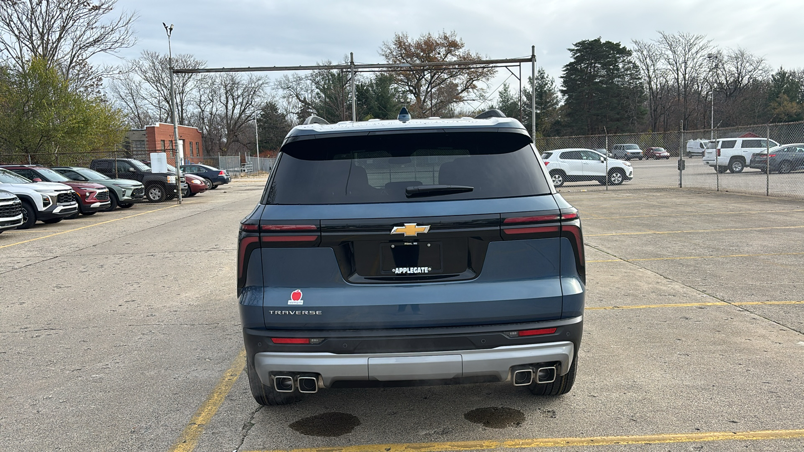 2025 Chevrolet Traverse LT 32