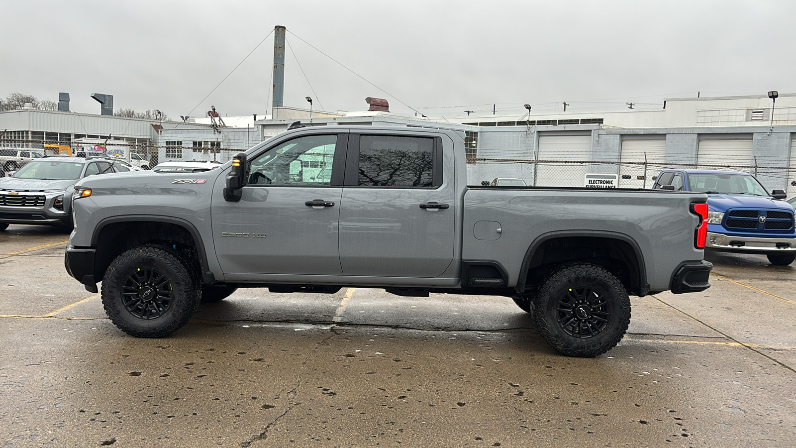 2025 Chevrolet Silverado 2500HD ZR2 3