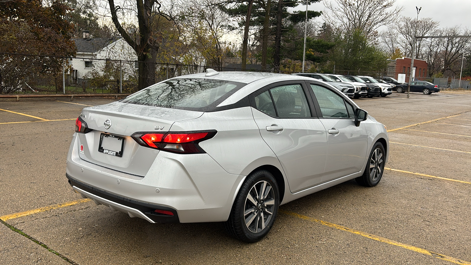 2021 Nissan Versa SV 5