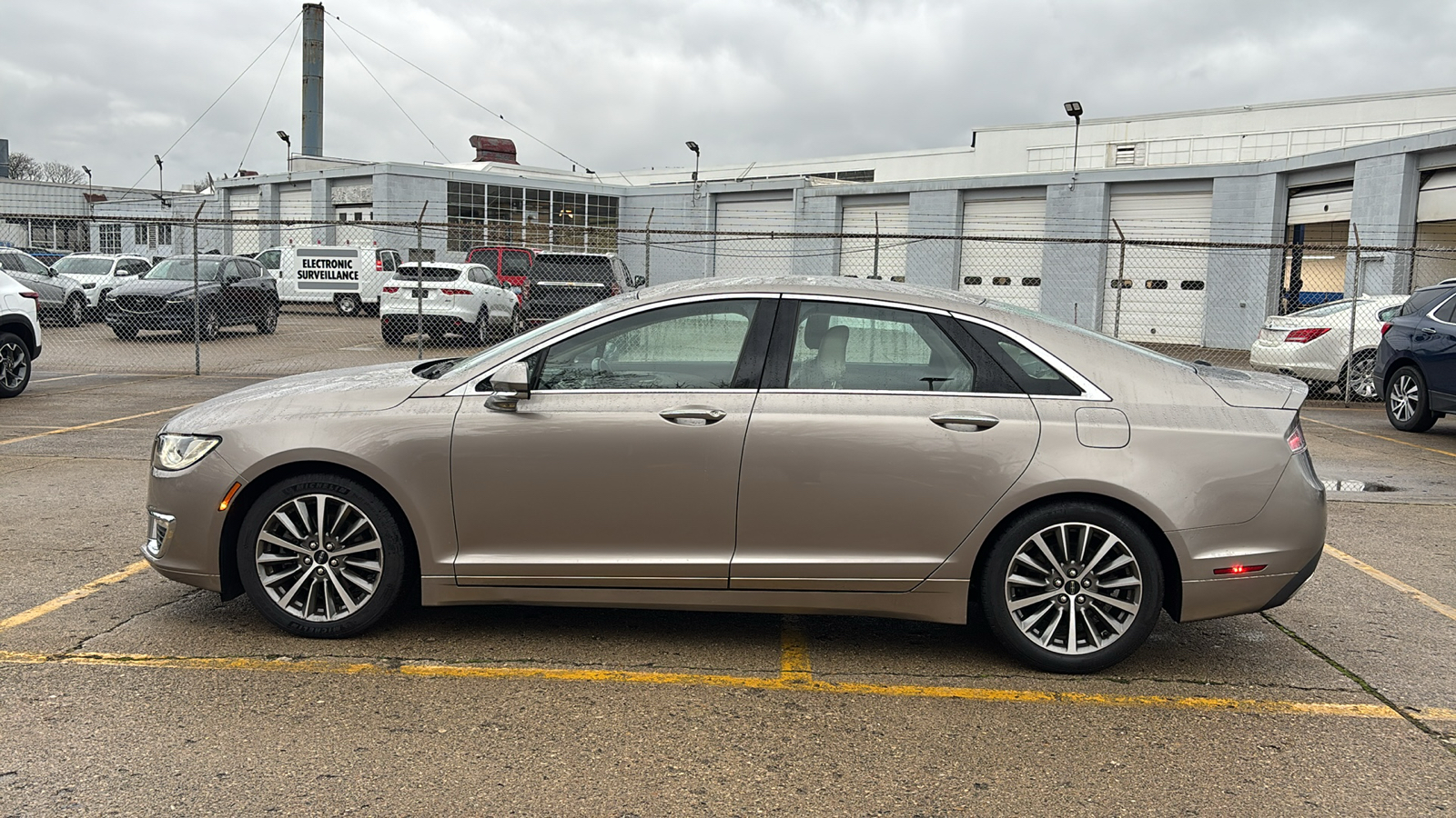 2020 Lincoln MKZ Standard 3