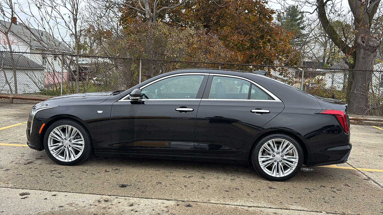 2023 Cadillac CT4 Premium Luxury 3