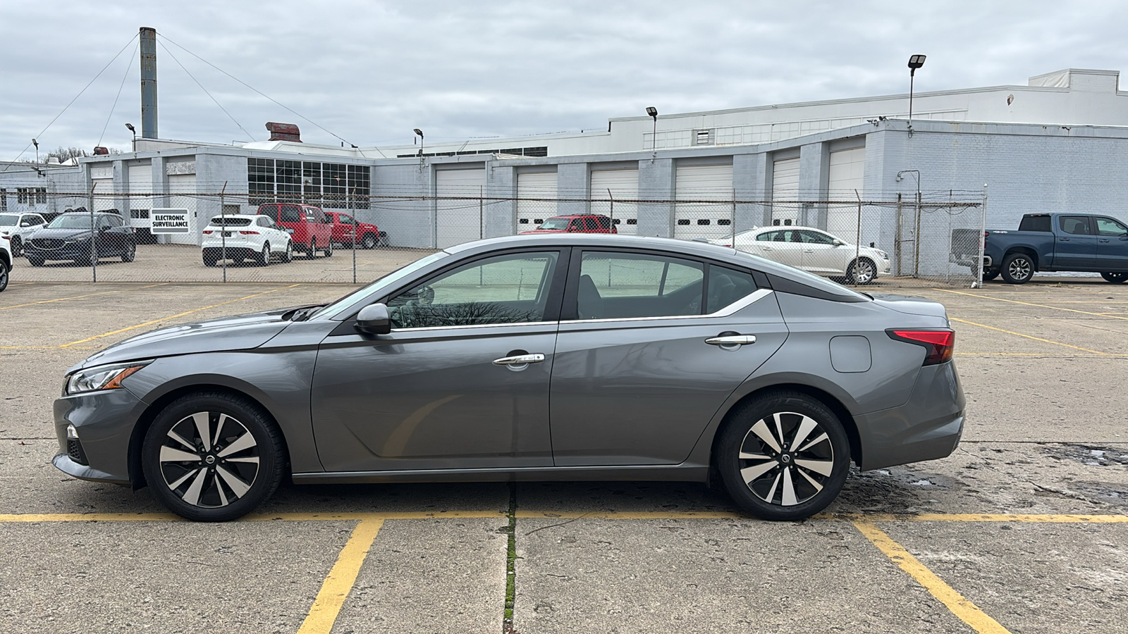 2022 Nissan Altima 2.5 SV 3