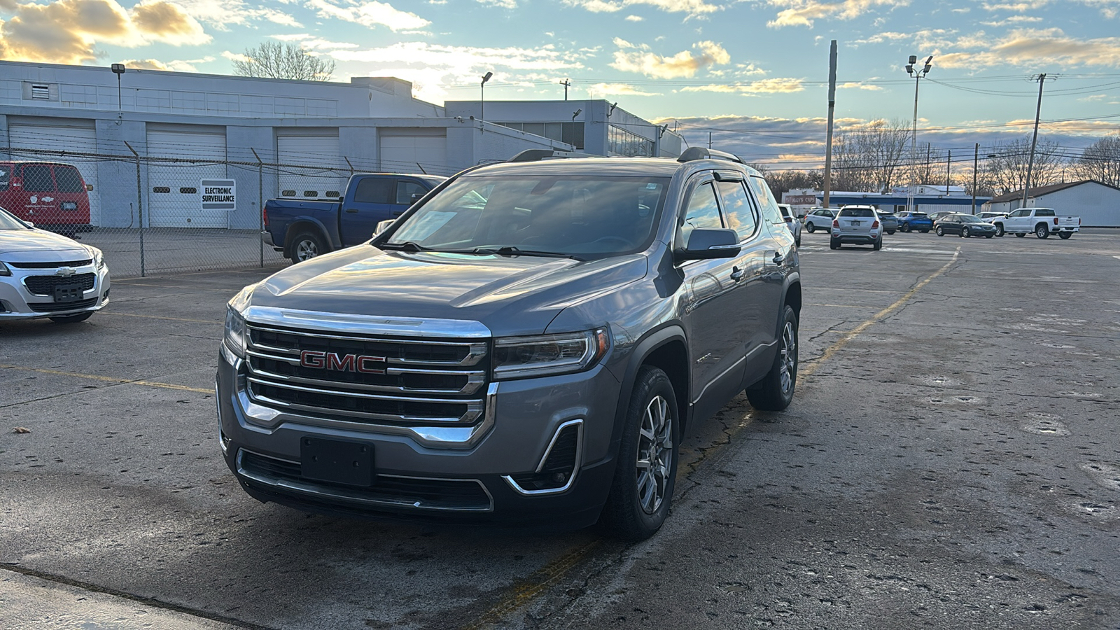 2020 GMC Acadia SLT 2