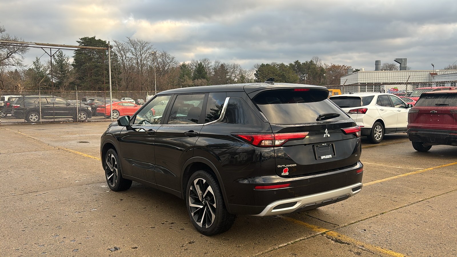 2023 Mitsubishi Outlander  4