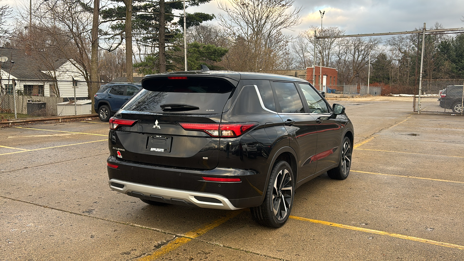 2023 Mitsubishi Outlander  5