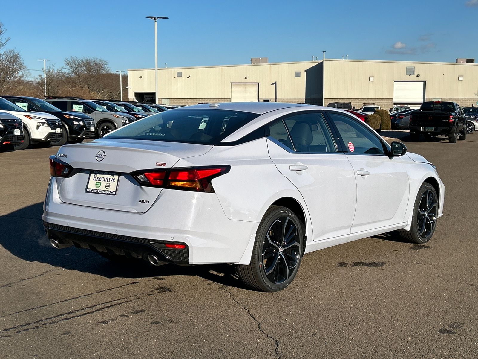 2025 Nissan Altima SR 2