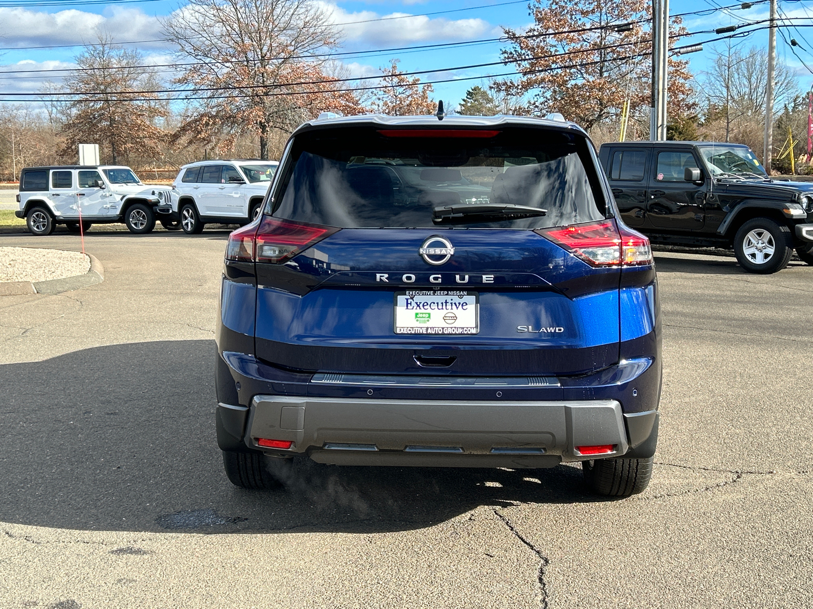 2025 Nissan Rogue SL 3