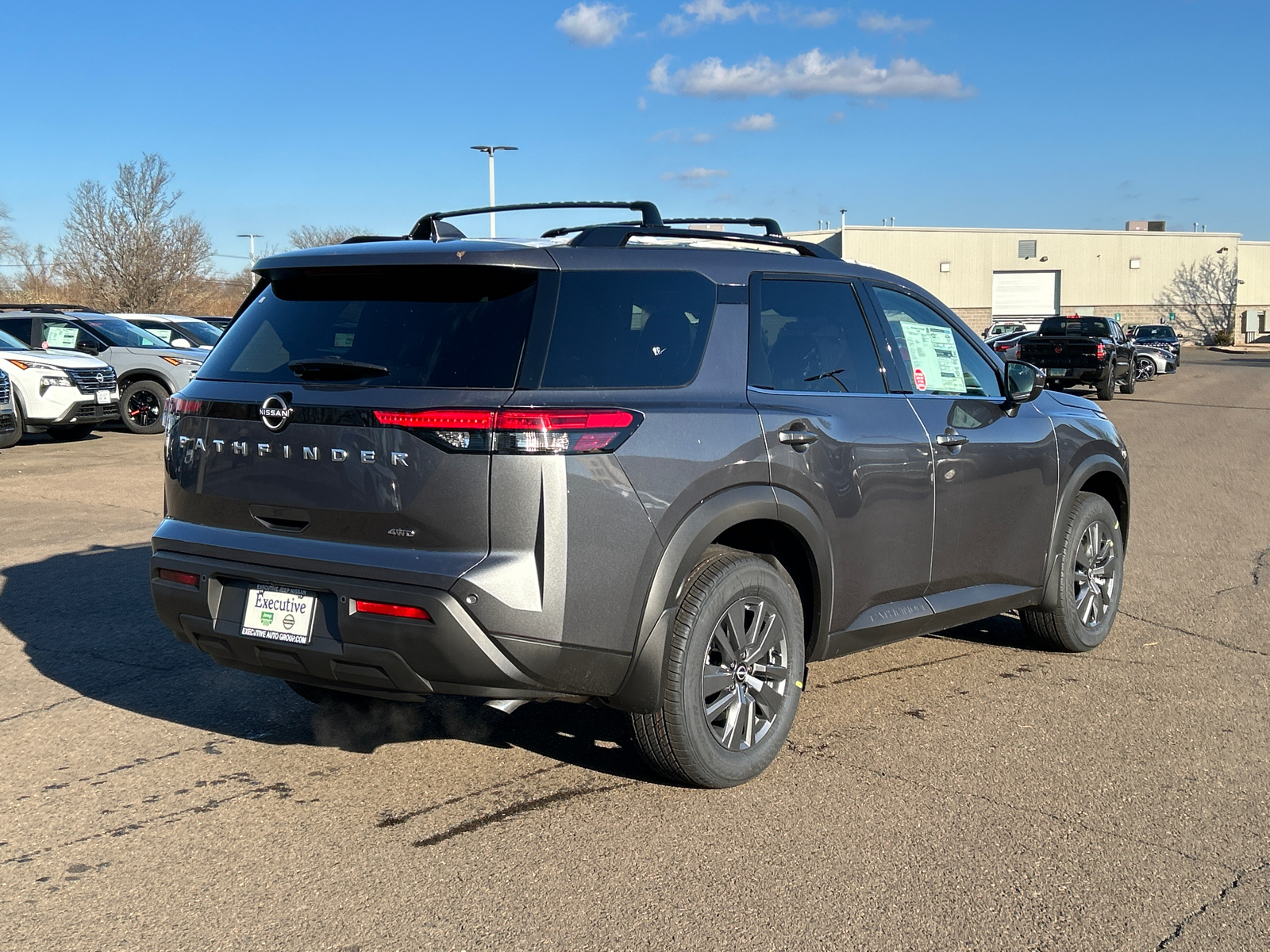 2025 Nissan Pathfinder SV 2