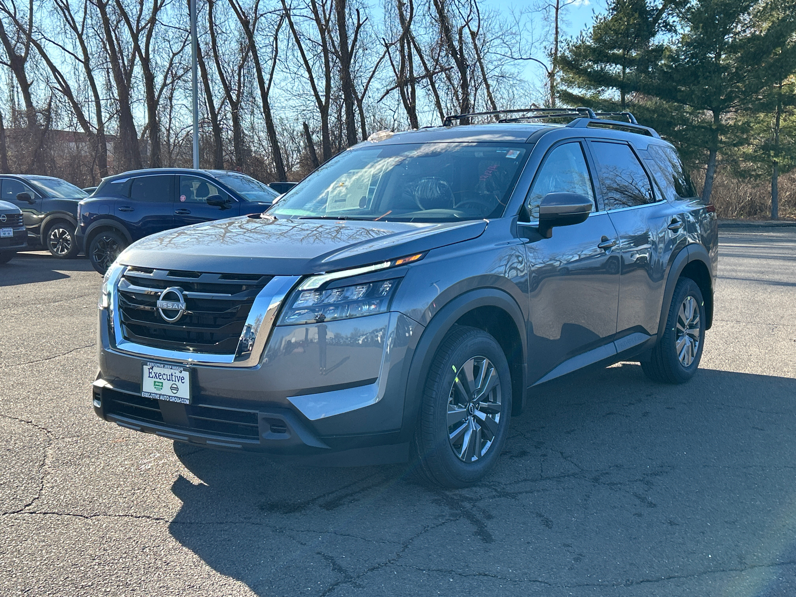 2025 Nissan Pathfinder SV 5