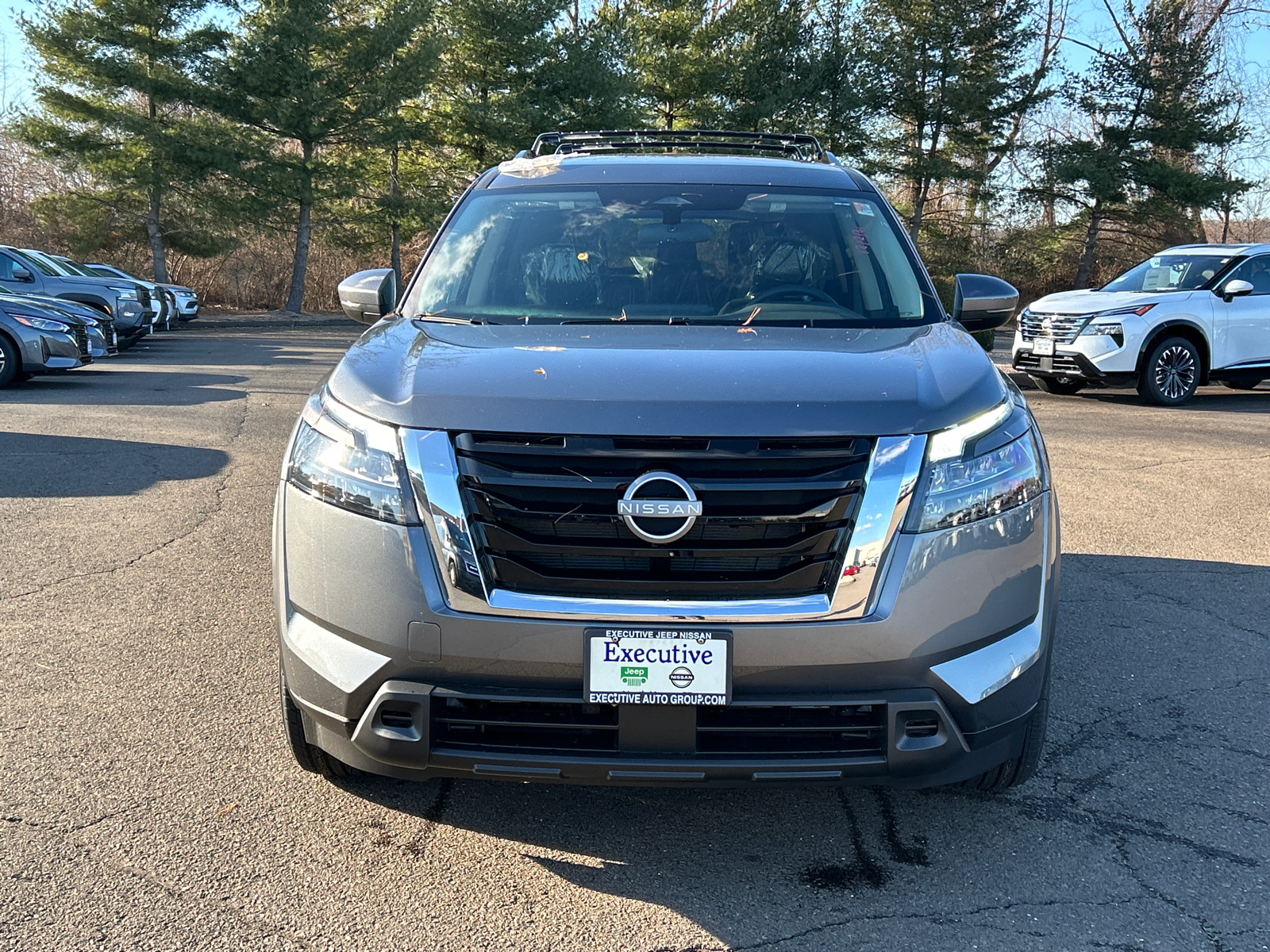 2025 Nissan Pathfinder SV 6