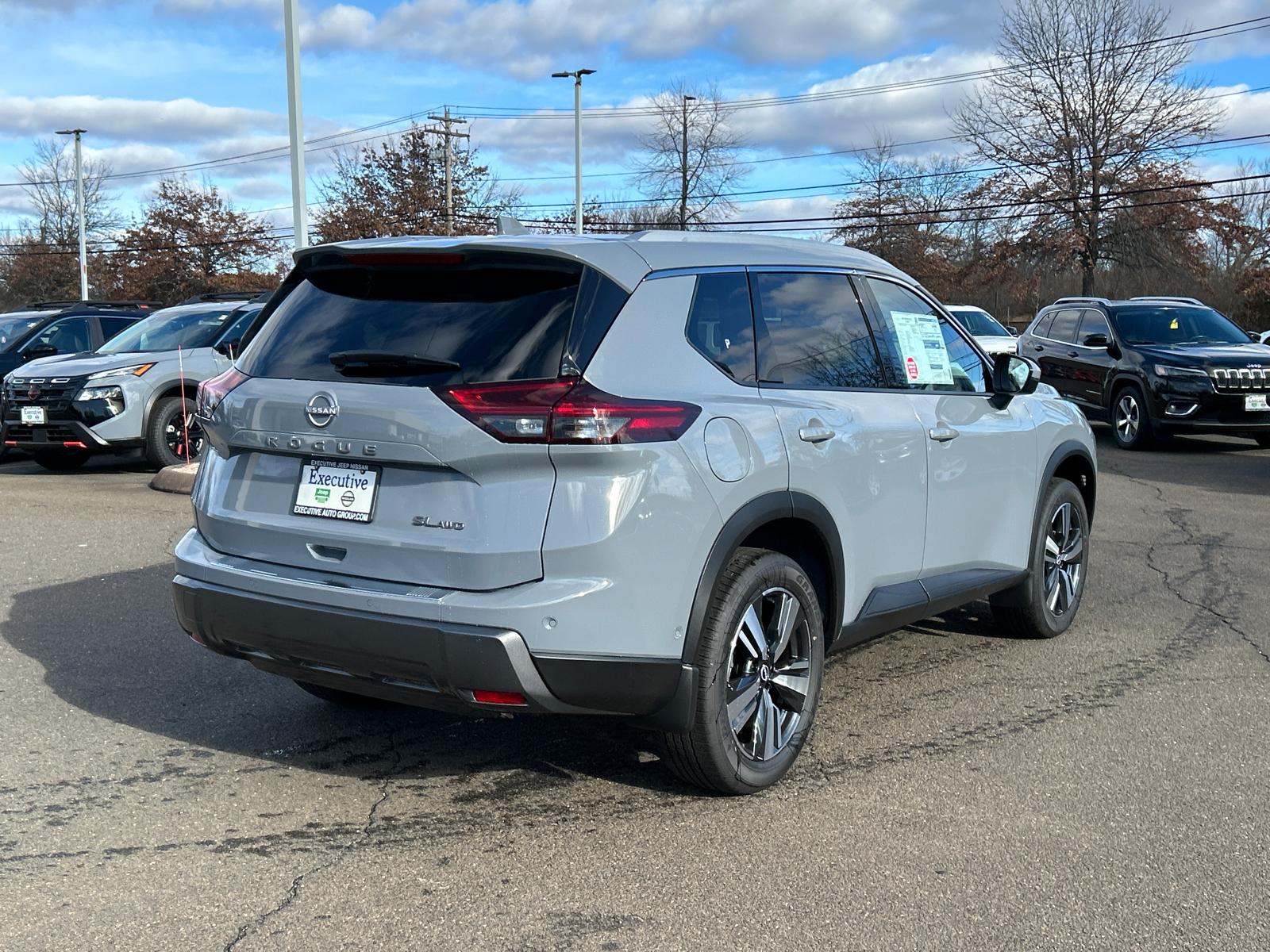 2025 Nissan Rogue SL 2