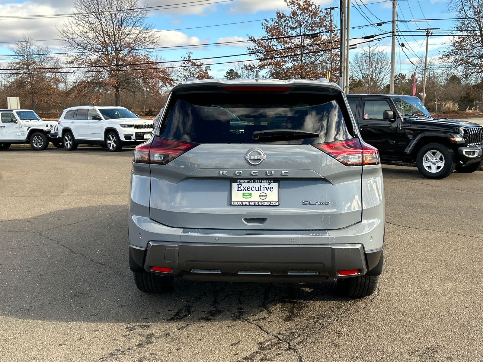 2025 Nissan Rogue SL 3