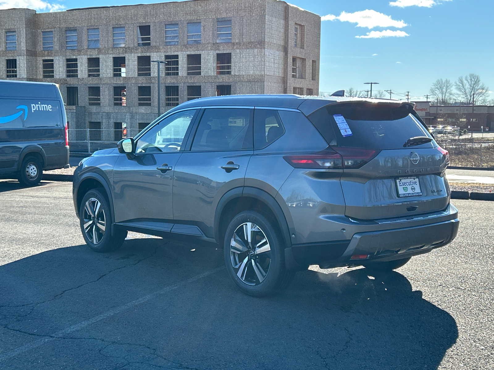 2025 Nissan Rogue SL 4