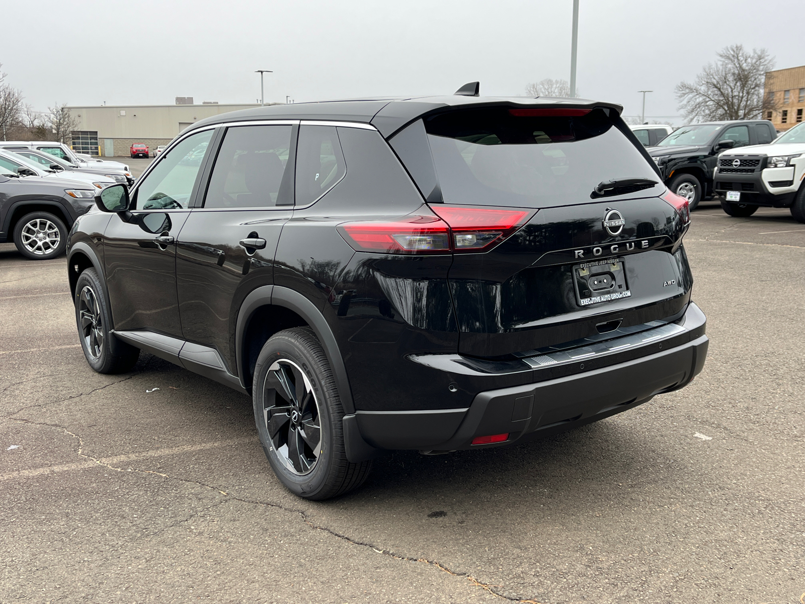 2025 Nissan Rogue SV 4