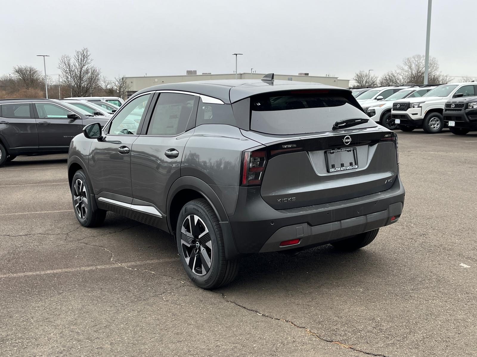 2025 Nissan Kicks SV 4