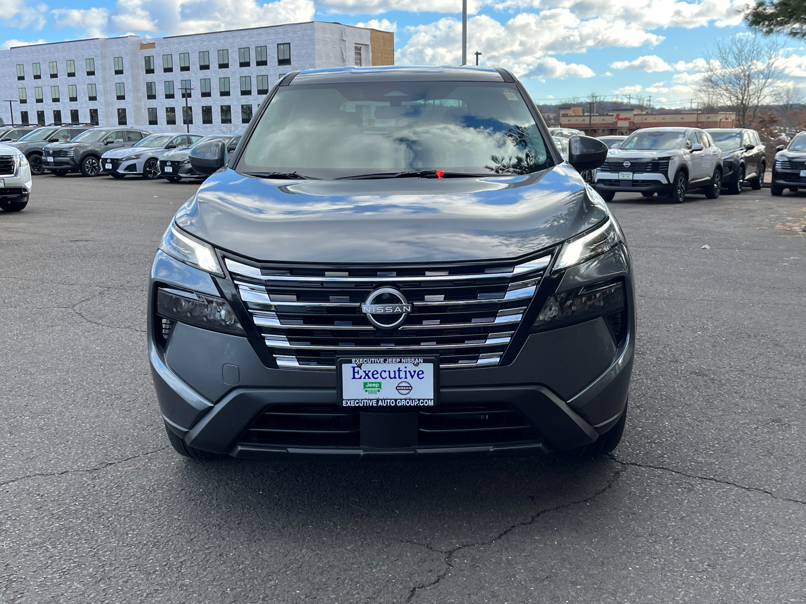 2025 Nissan Rogue SV 6