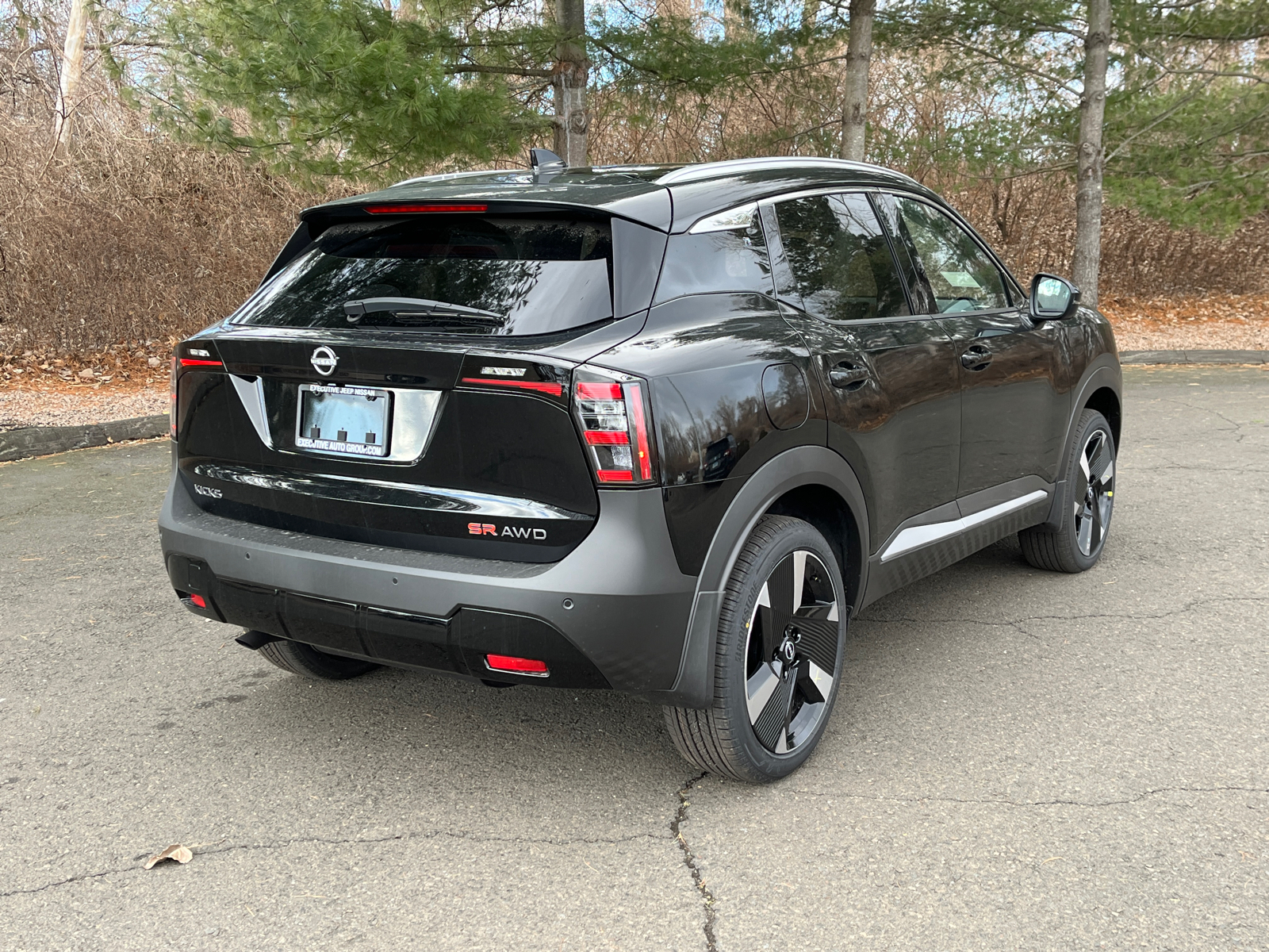 2025 Nissan Kicks SR 2