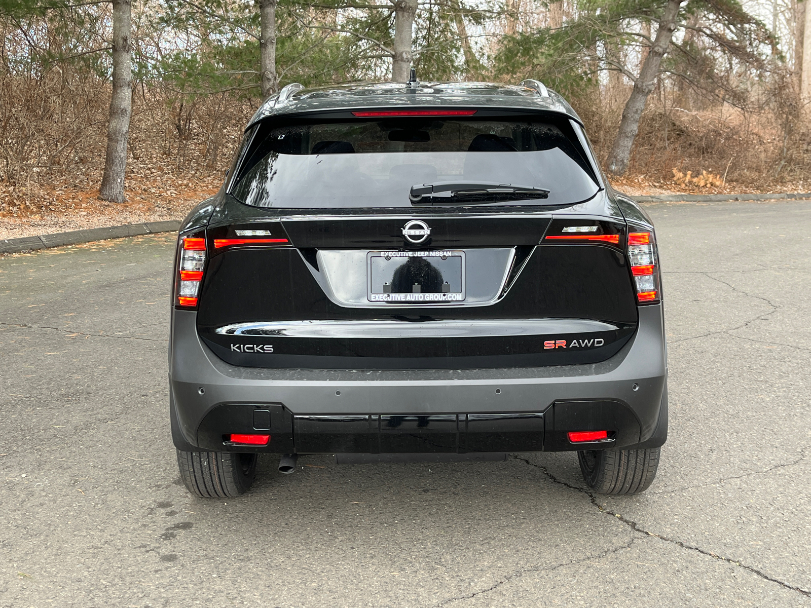 2025 Nissan Kicks SR 3