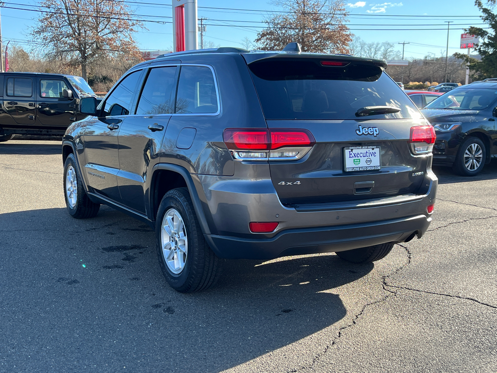 2020 Jeep Grand Cherokee Laredo E 4