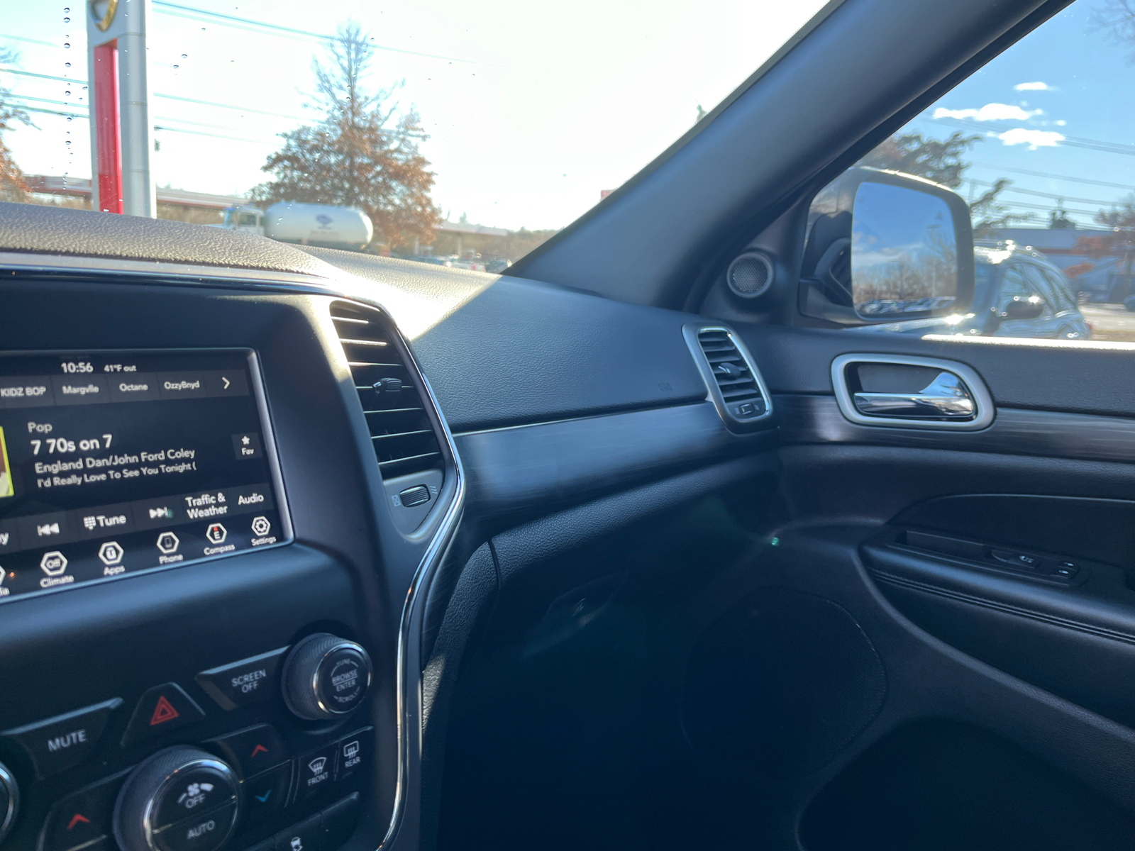 2020 Jeep Grand Cherokee Laredo E 20