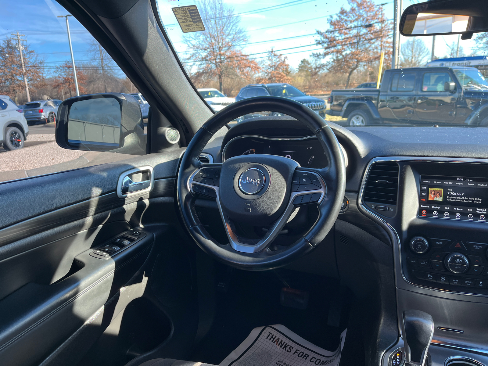 2020 Jeep Grand Cherokee Laredo E 23