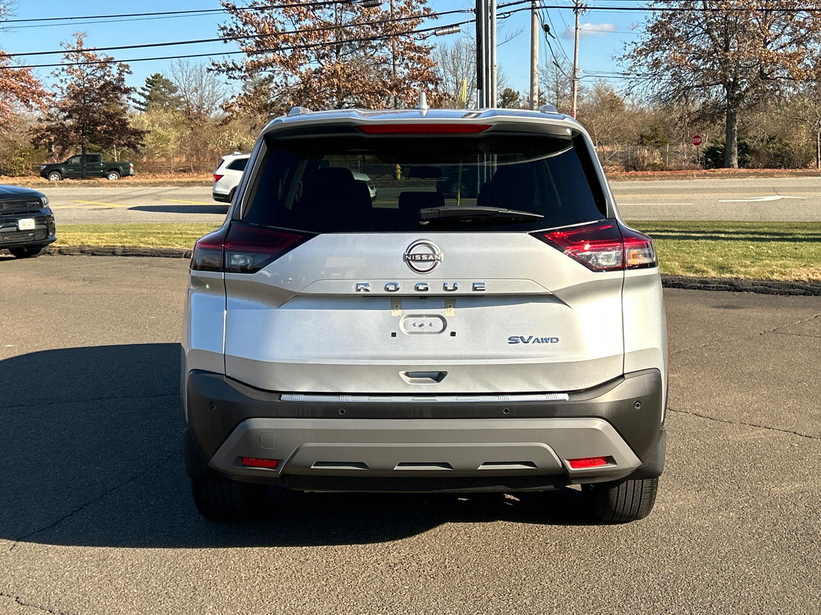 2023 Nissan Rogue SV 3