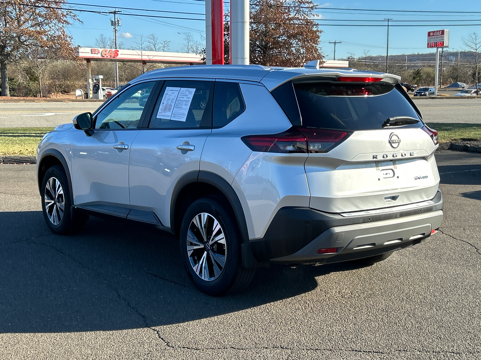 2023 Nissan Rogue SV 4