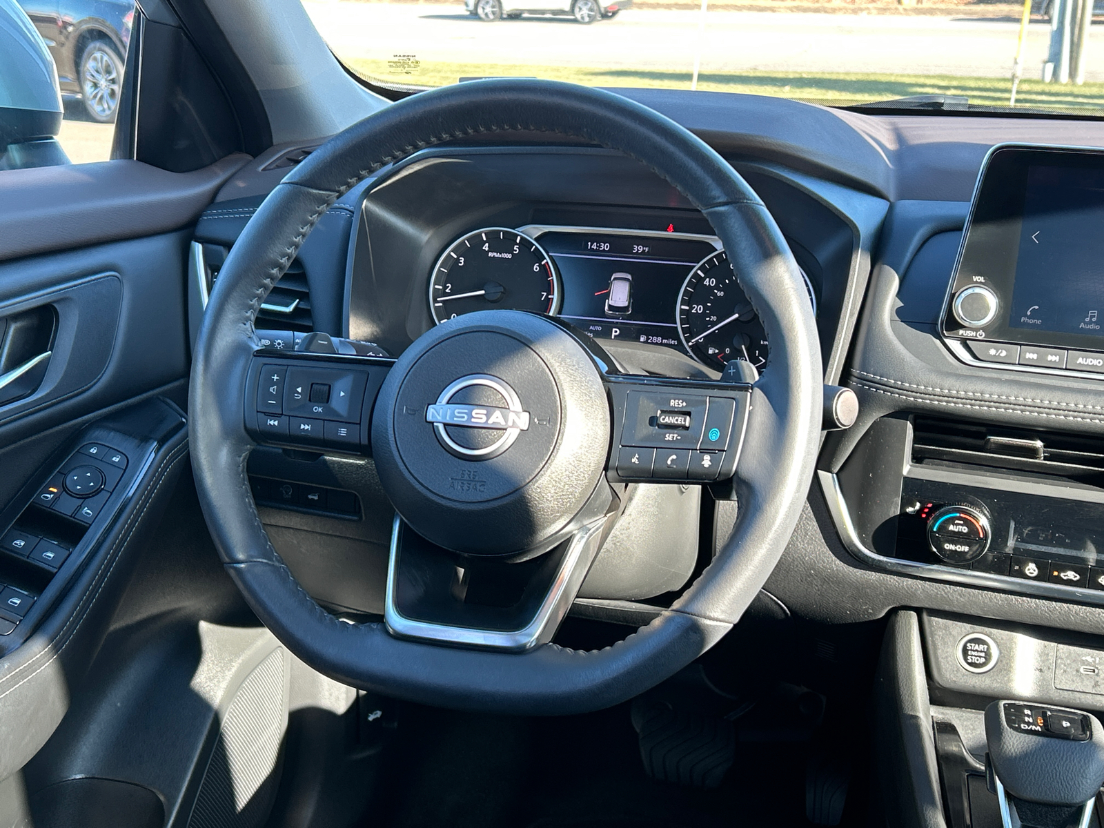 2023 Nissan Rogue SV 24