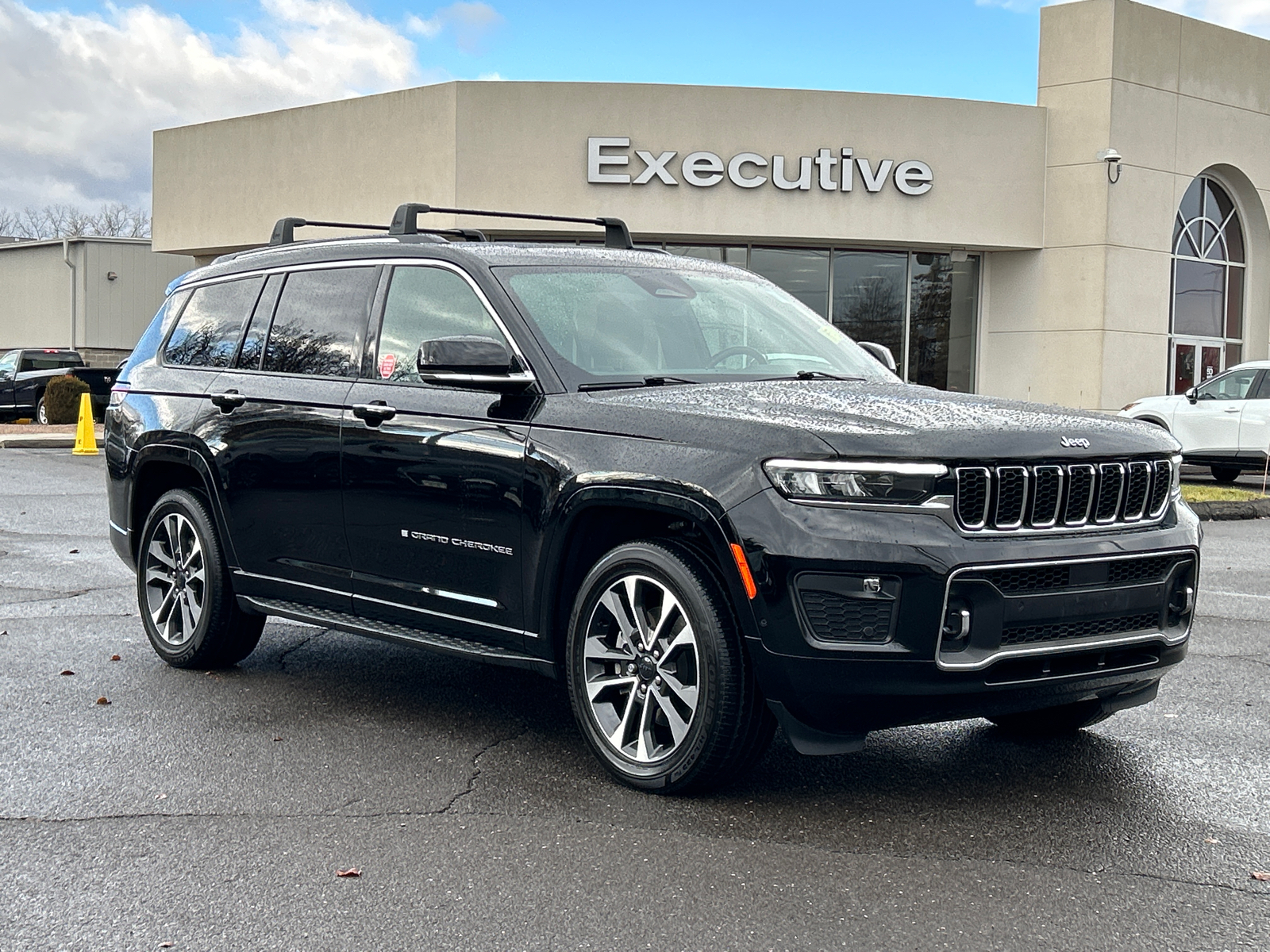 2022 Jeep Grand Cherokee L Overland 1