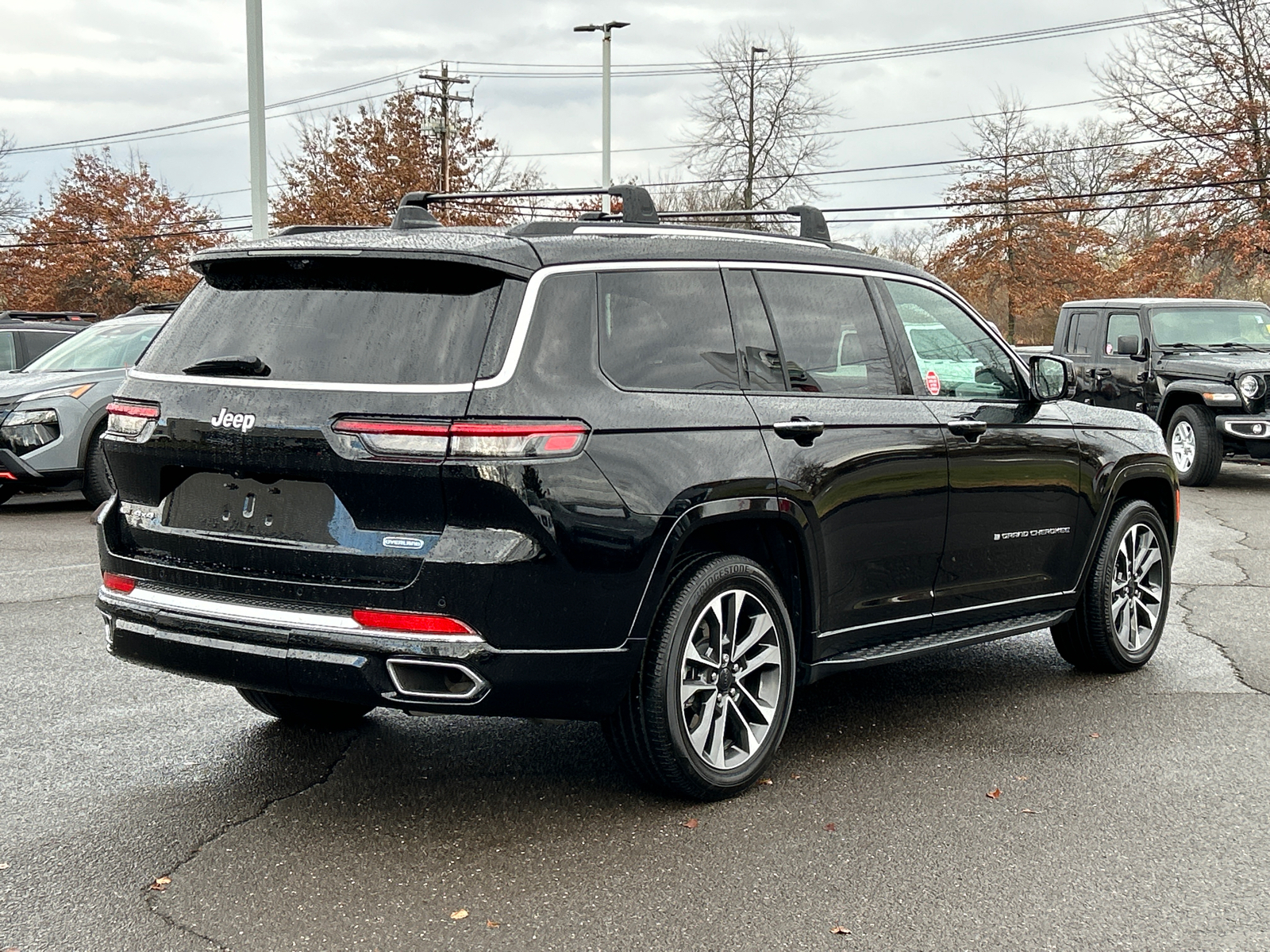 2022 Jeep Grand Cherokee L Overland 2