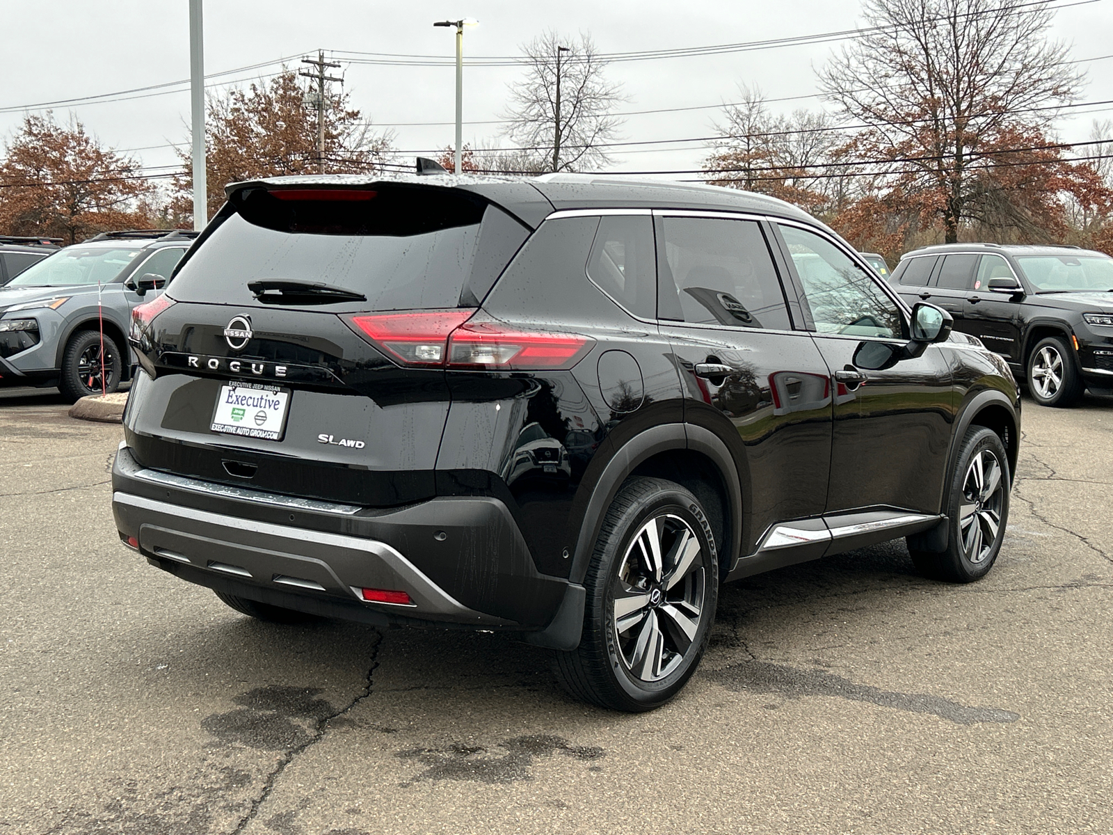 2023 Nissan Rogue SL 2