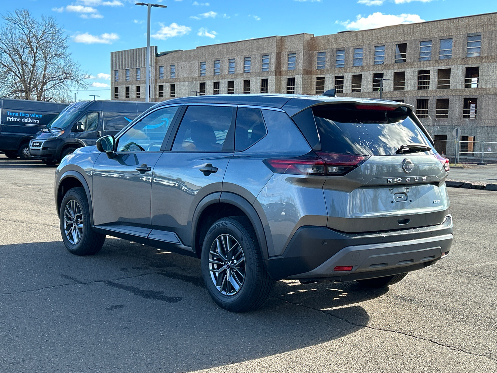 2023 Nissan Rogue S 4