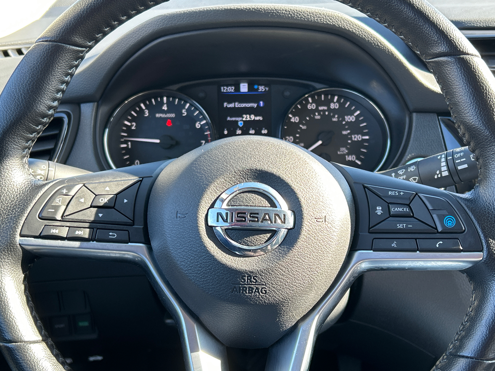 2022 Nissan Rogue Sport SL 12