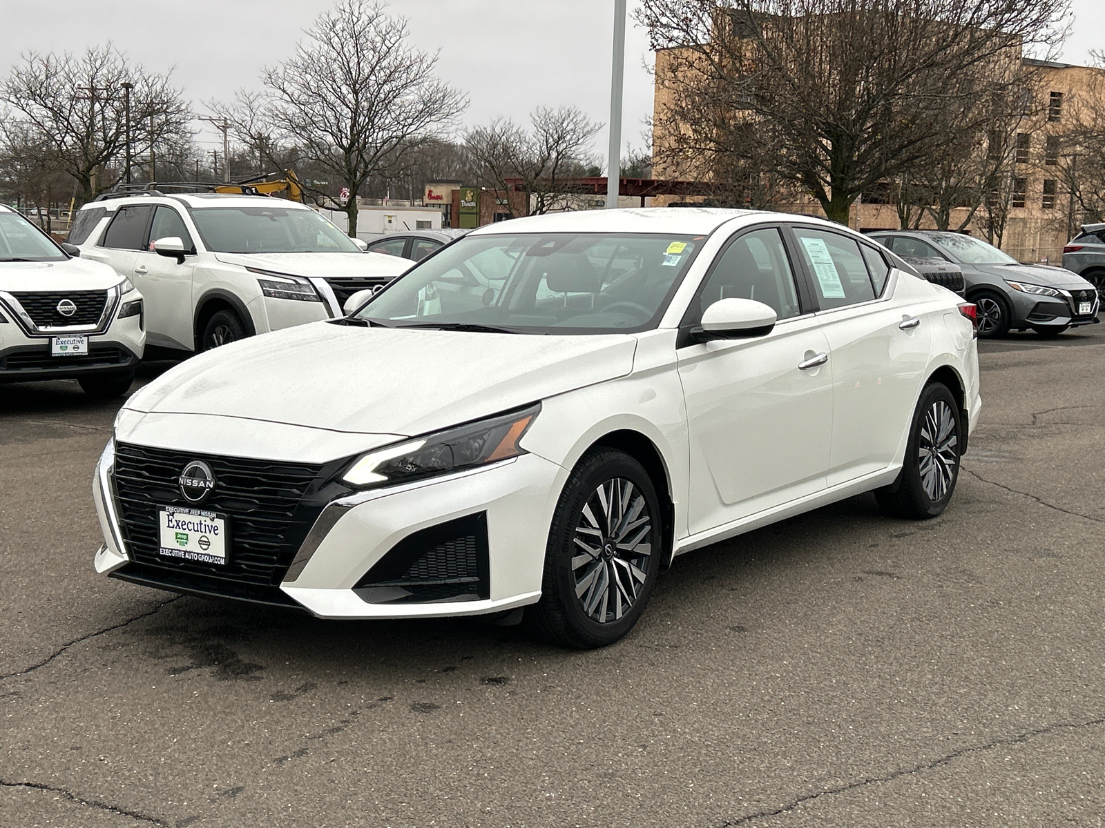 2023 Nissan Altima 2.5 SV 5