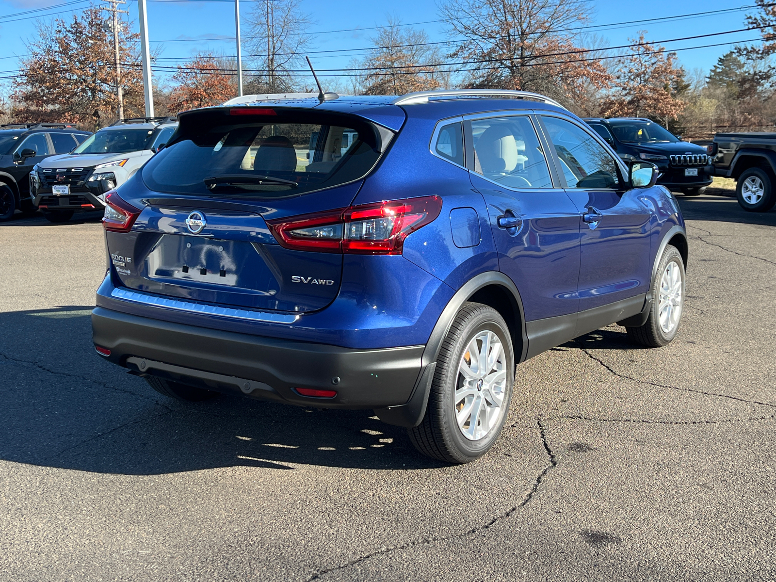 2021 Nissan Rogue Sport SV 2