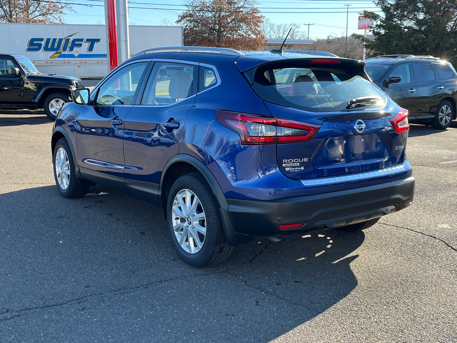 2021 Nissan Rogue Sport SV 4