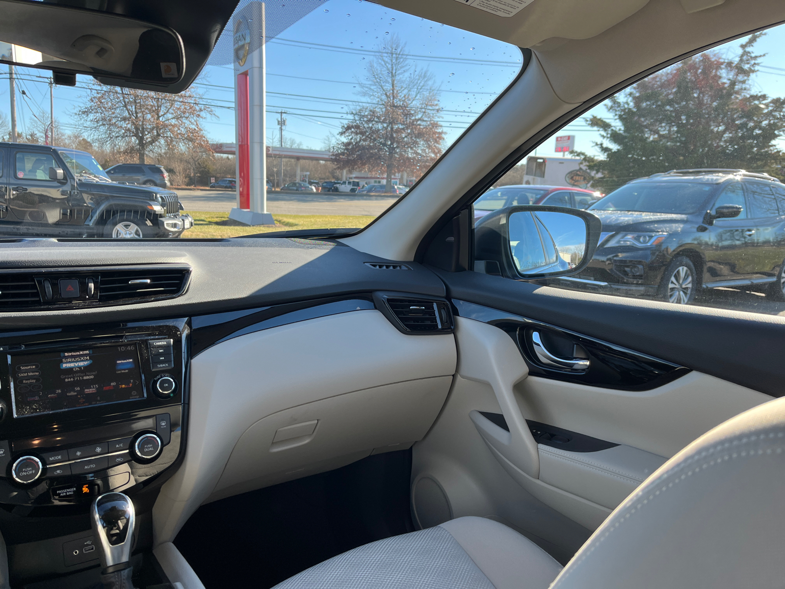 2021 Nissan Rogue Sport SV 24