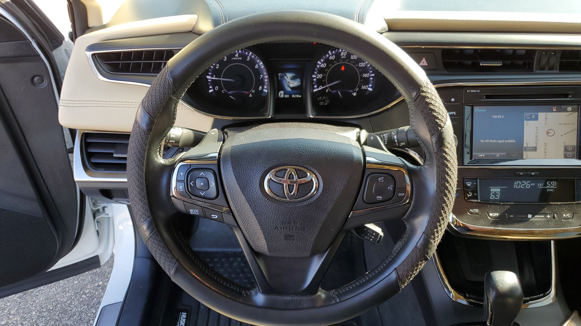 2016 Toyota Avalon Limited 28