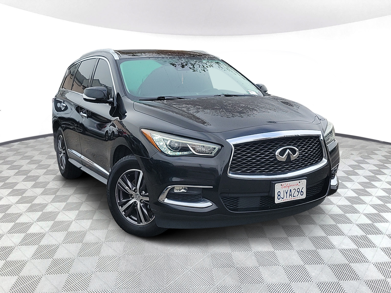 2019 INFINITI QX60 LUXE 1