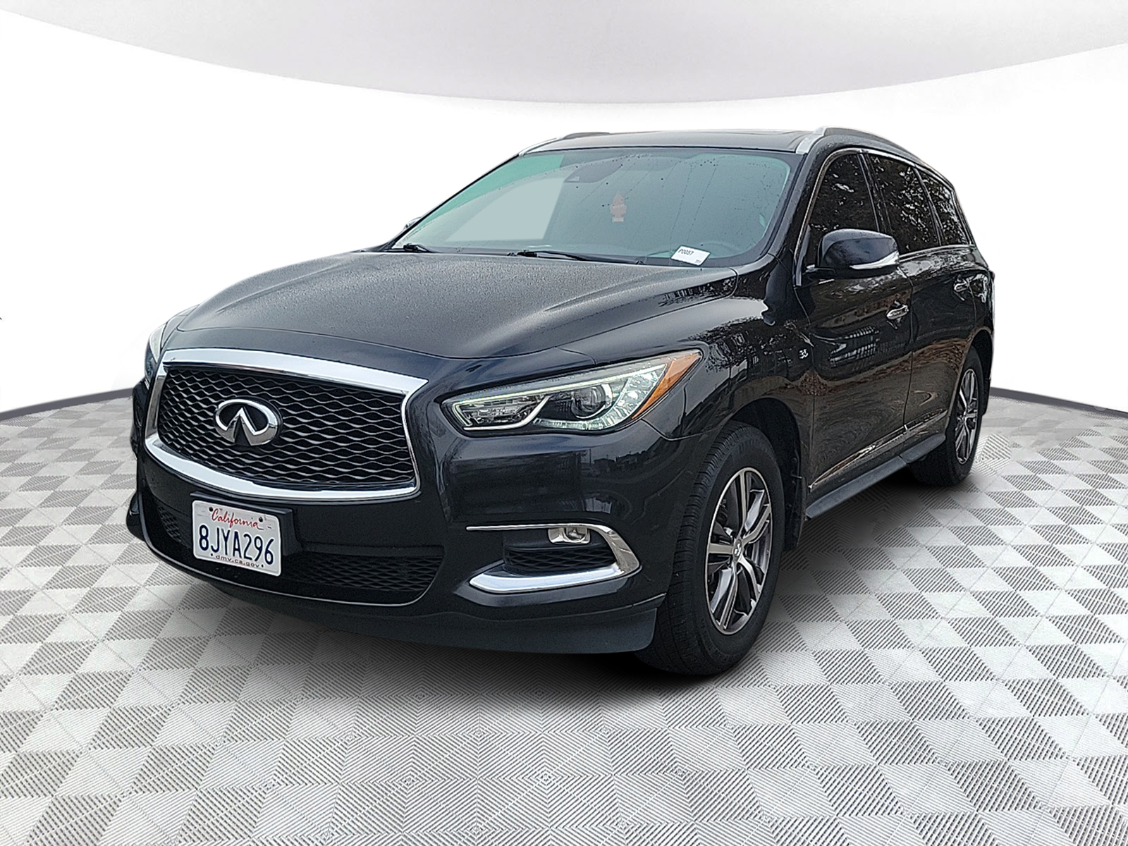 2019 INFINITI QX60 LUXE 2