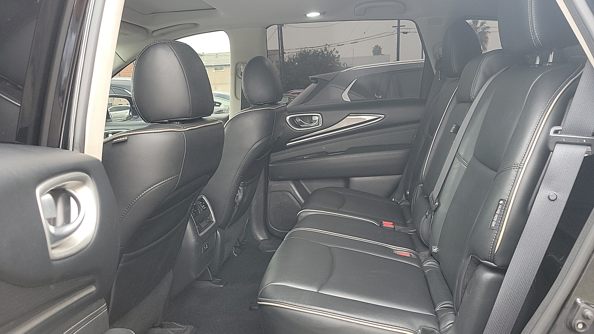 2019 INFINITI QX60 LUXE 11