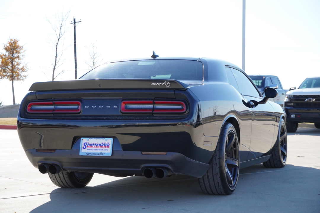 2017 Dodge Challenger SRT Hellcat 8