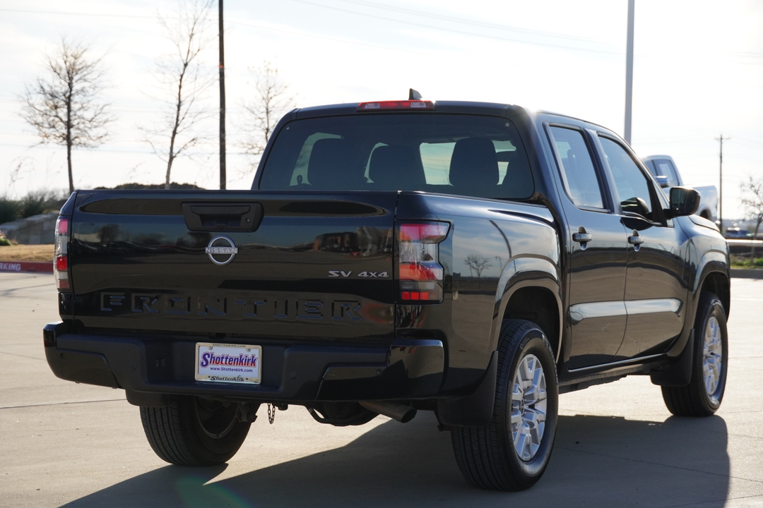 2023 Nissan Frontier SV 8