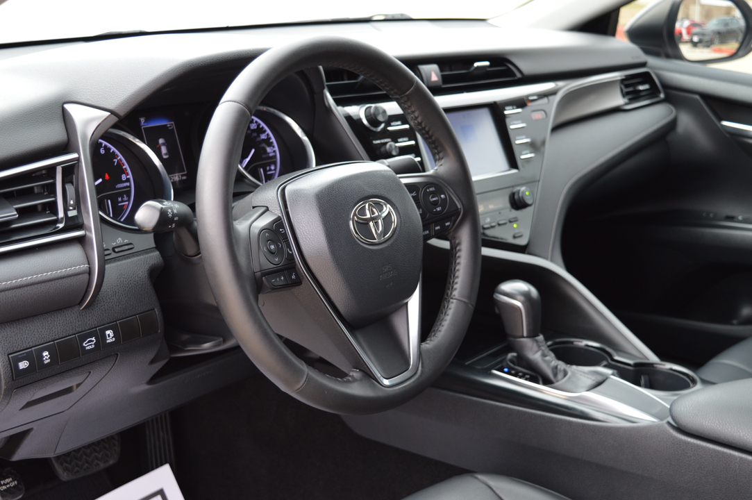 2019 Toyota Camry L 18