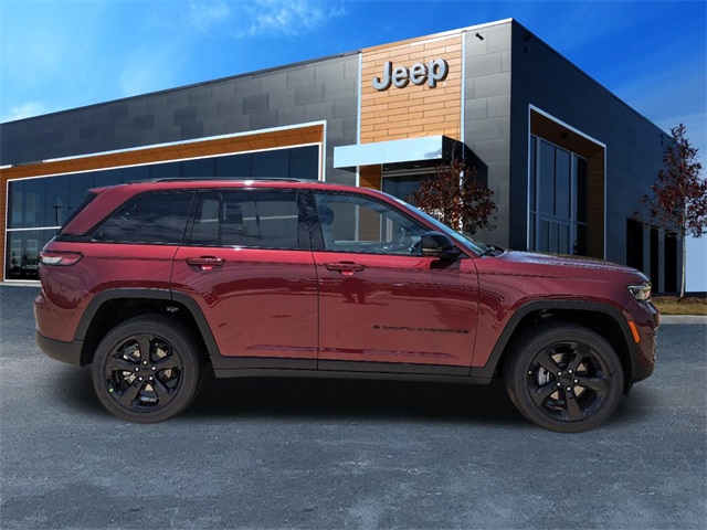 2024 Jeep Grand Cherokee Altitude 2