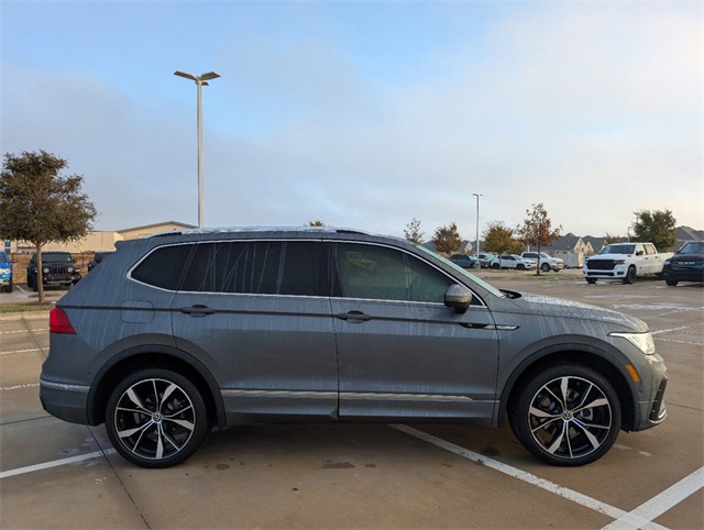 2024 Volkswagen Tiguan 2.0T SEL R-Line 2