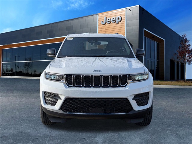 2025 Jeep Grand Cherokee Laredo 5