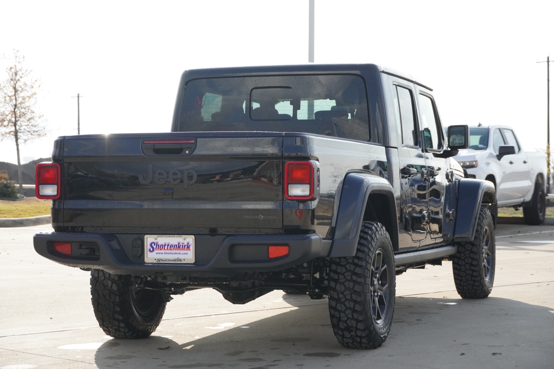 2025 Jeep Gladiator Sport 8